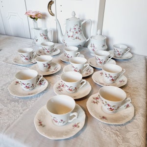 Coffee or Tea Set for 12 people in Limoges Porcelain with floral decoration and Barbotine