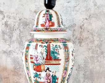 Mehrfarbige Tischlampe aus chinesischem Porzellan mit Palast- und Vogelszenen