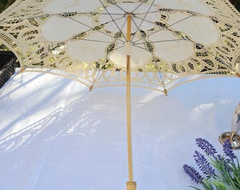 Bridal or strolling parasol with Battenberg lace on linen c. 1890-1910