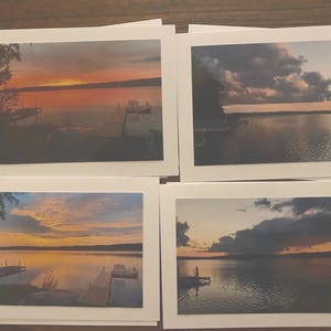 Belle scène et vue sur un lac dans le Minnesota au bord de l'eau - Photographies apaisantes sur des cartes de correspondance pliées