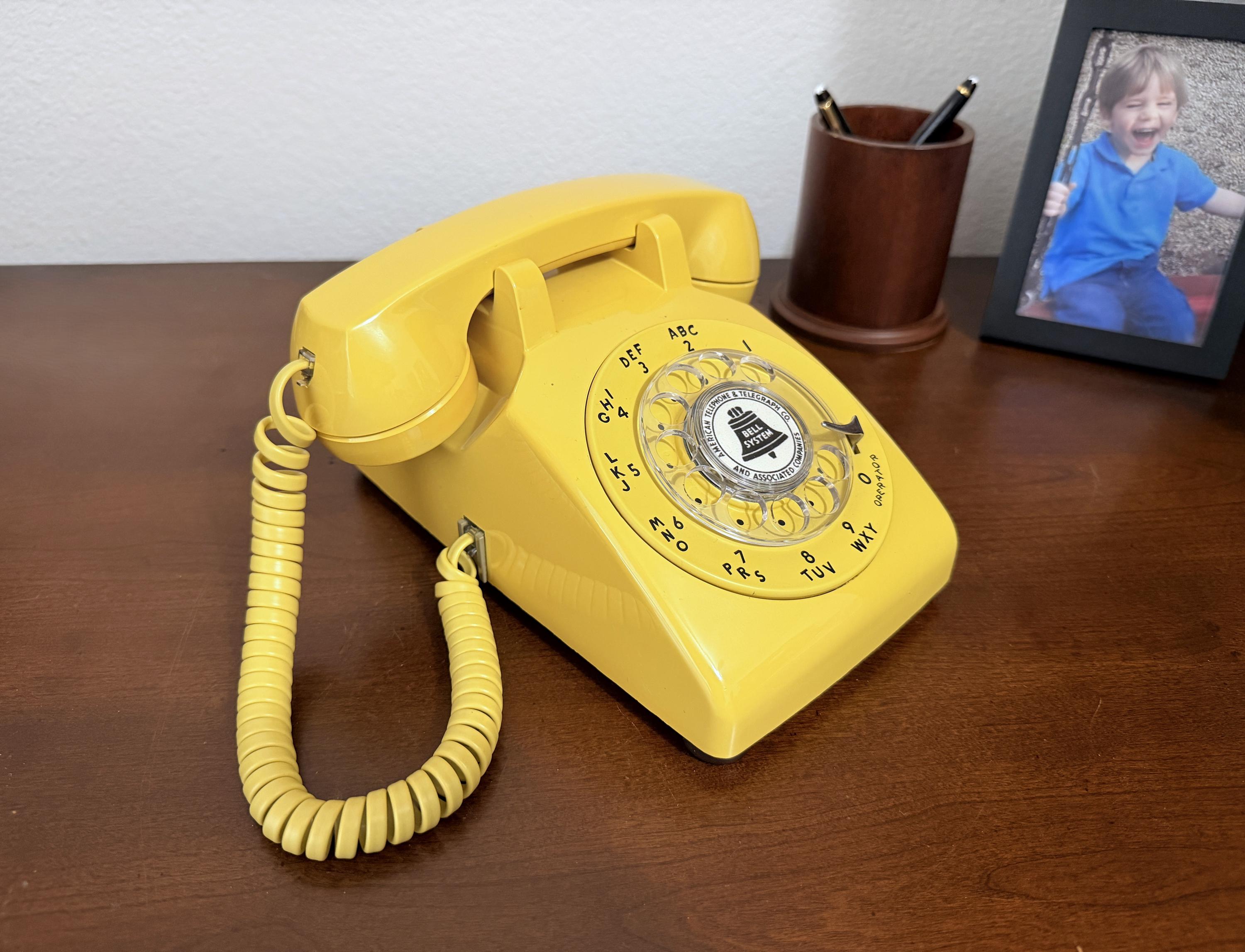 Working Restored Bell System Western Electric Model 500 Yellow