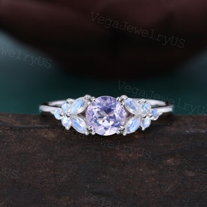 Förlovningsring med naturlig lavendel-ametist Elegant ring i vitguld med markis och månsten, ametist i februari-födelsesten, bröllopsdagsring