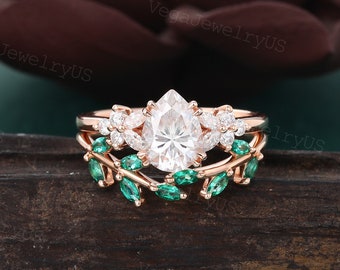 Birnenförmige Moissanite Verlobungsring Set Vintage Rose Gold grünes Blatt Smaragd Ringset Art-Deco-Braut-Set für Frauen Geschenk Ehering