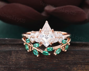 Kite cut Moissanite engagement ring set Vintage Rose gold green leaf emerald ring set Art deco bridal set for women gift Marriage ring