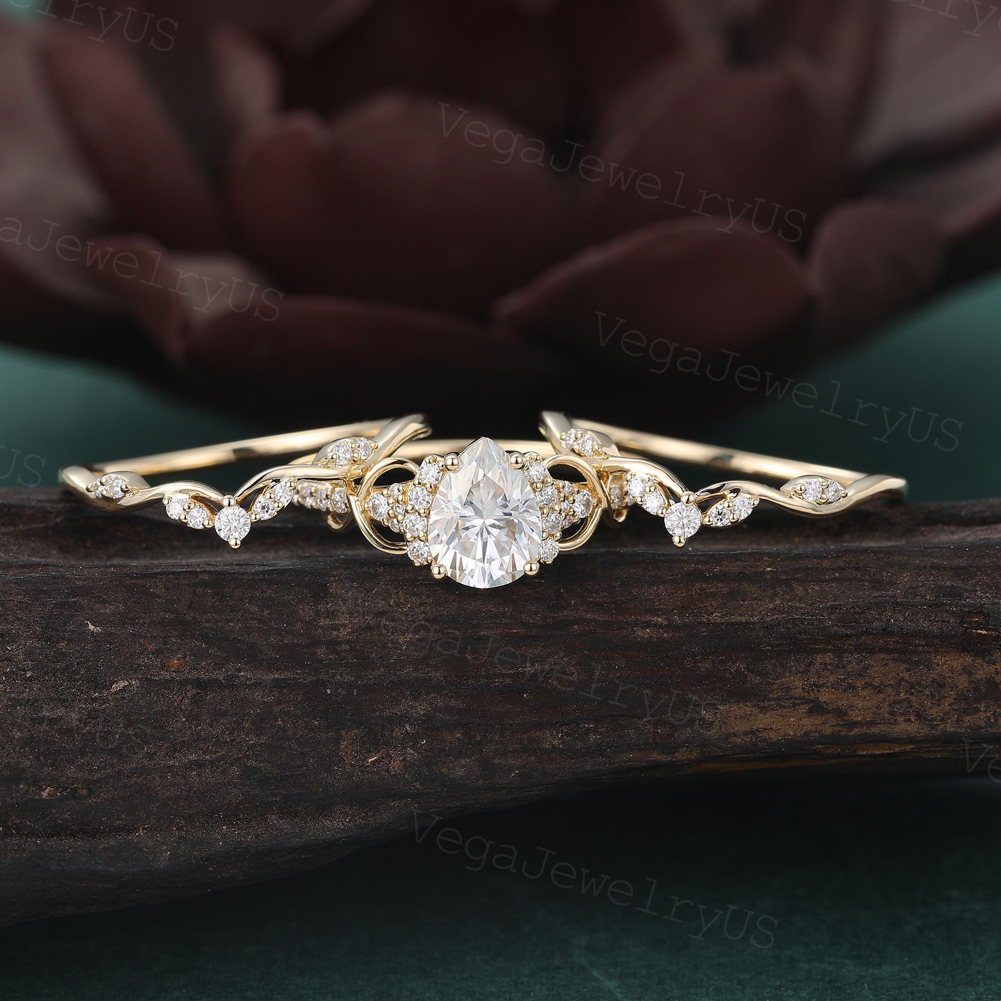 3pcs Pear Cut Moissanite Engagement Ring Set Unique Yellow Gold ...