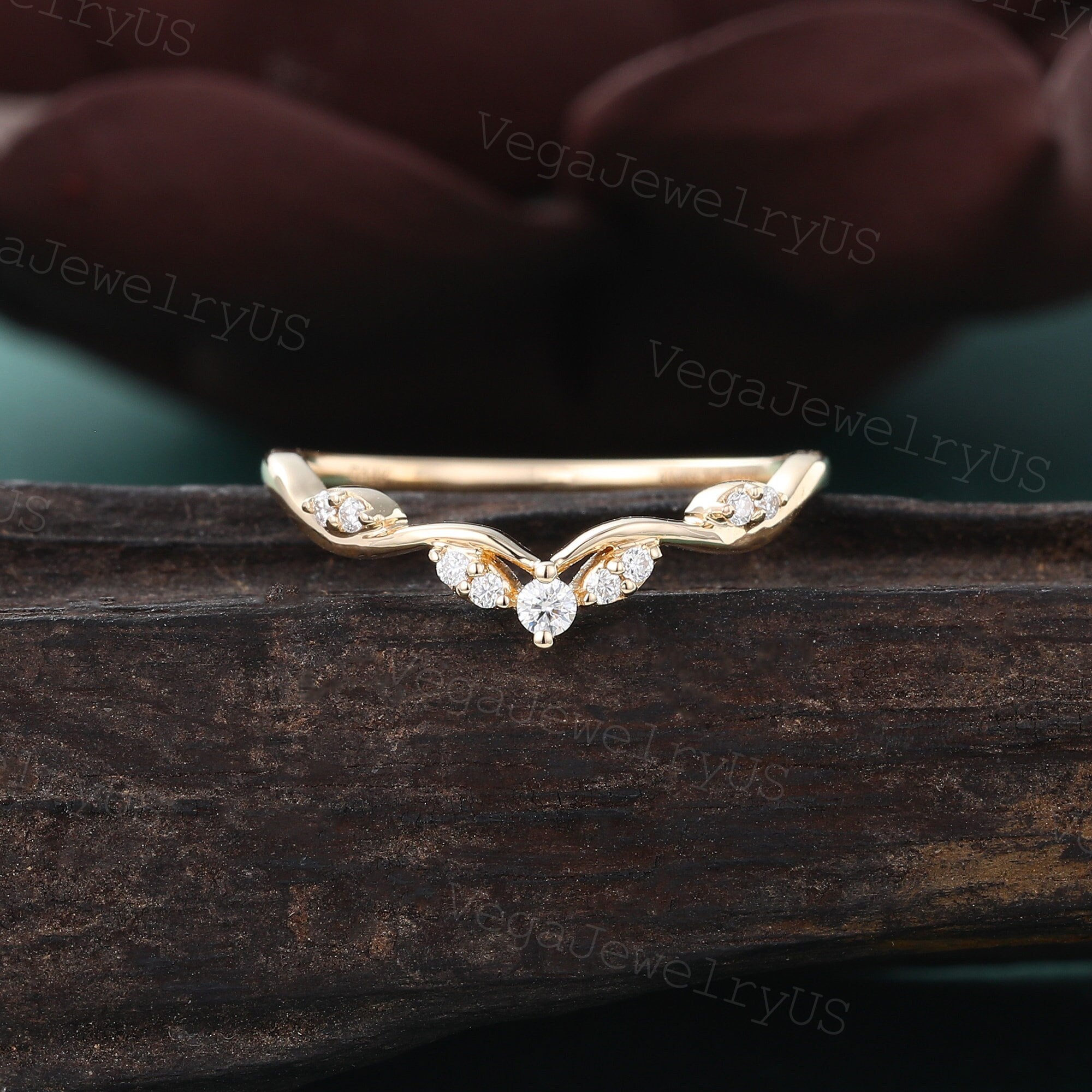 Vintage Curved Wedding Band Unique Yellow Gold Moissanite Ring Art Deco ...
