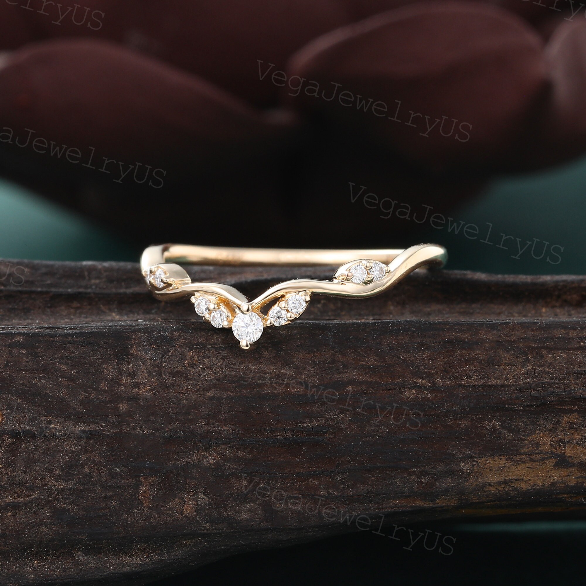 Vintage Curved Wedding Band Unique Yellow Gold Moissanite Ring Art Deco ...