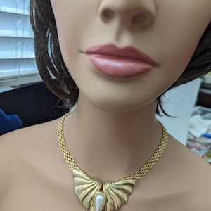 Necklace Park Lane Design Vintage with Faux Pearl Exc Condition Gold Plate 1970s Panther Link Design Chain