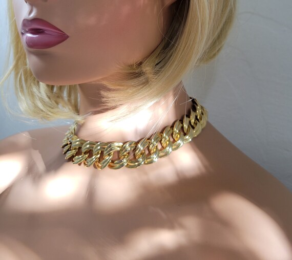 1980s Vintage wide Circle Gold tone Choker 1" wid… - image 1