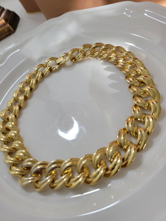 1980s Vintage wide Circle Gold tone Choker 1" wid… - image 4