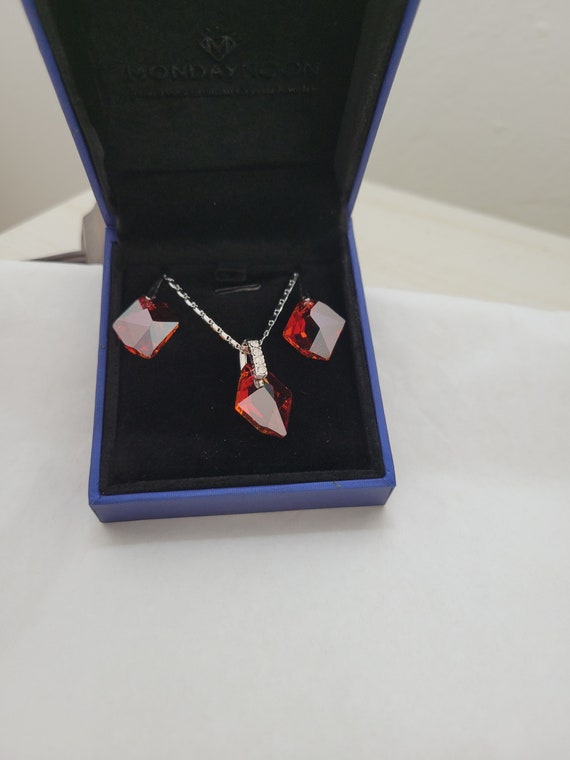 Abstract Red Austria Crystal Pendant Necklace Set… - image 1