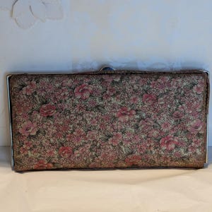 Pinky Roses Fabric and Padded hard case with Compartments for C Cards and more