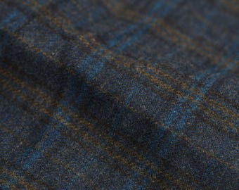 Luxury 90% Wool Blend Dark Plaid Suiting Fabric - 420g/m Midweight Coat & Dress Material - 58" Wide