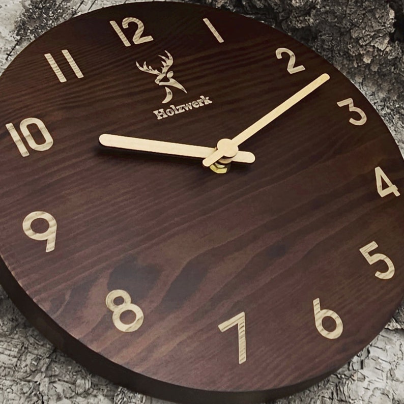 Holzwerk WINTERBERG moderne Holz Wanduhr, lautlos, geräuschlos, leise, Massive Wand Holzuhr ohne Tick Geräusche, dunkel braun, beige, seitlich liegend