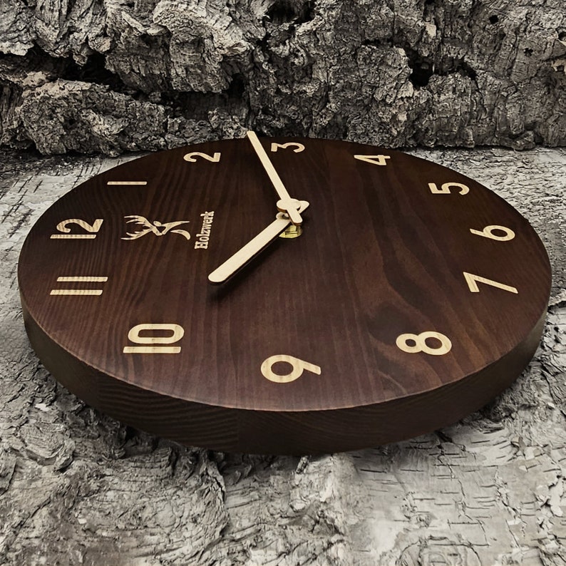 Holzwerk WINTERBERG moderne Holz Wanduhr, lautlos, geräuschlos, leise, Massive Wand Holzuhr ohne Tick Geräusche, dunkel braun, beige, links liegend