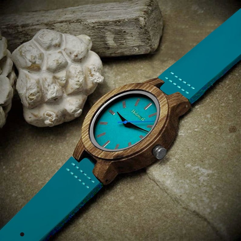 Holzwerk LIL KAHLA kleine Damen Leder & Holz Armband Uhr, moderne Damenuhr, türkis blau, Walnuss braun, schwarz, seitlich liegend