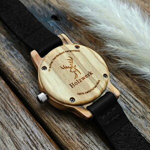 Holzwerk CLARA BLACK kleine Damen Holz Uhr mit Leder Armband, moderne Damenuhr, modische Holzuhr in schwarz, beige, Gehäuseboden