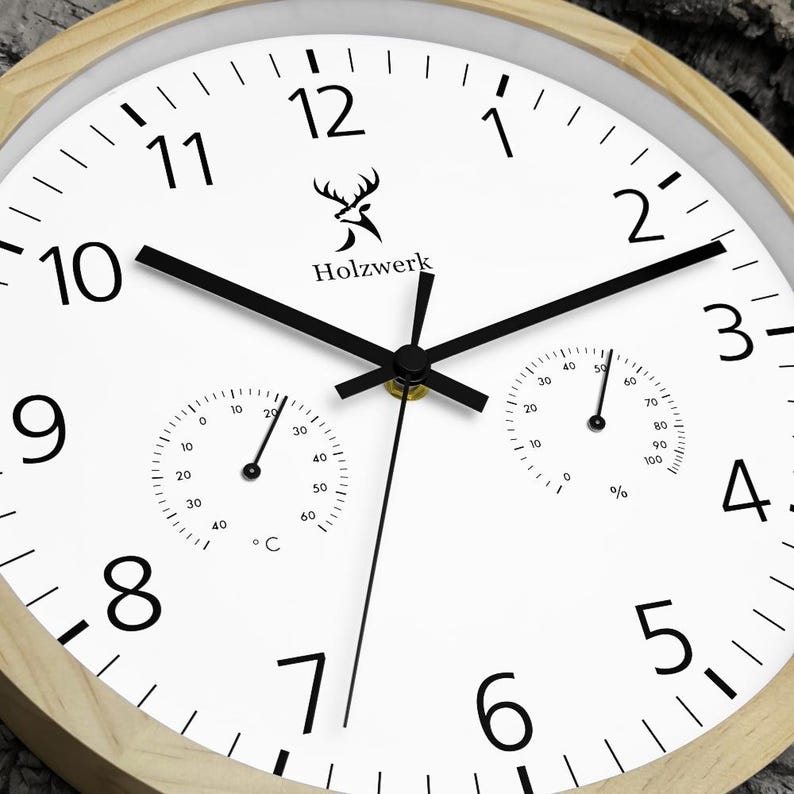 Holzwerk MEERSBURG Holz Quarz-Wanduhr mit Ziffern, Hygrometer & Thermometer Wanduhr, 30 cm Holz Designer Wand Uhr sehr lautlos, beige, weiß, Zifferblatt