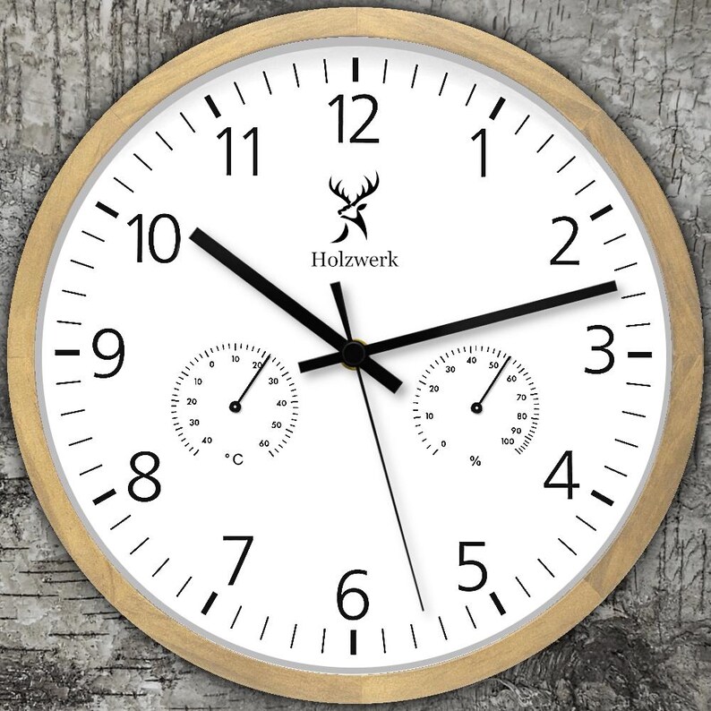 Holzwerk MEERSBURG Holz Quarz-Wanduhr mit Ziffern, Hygrometer & Thermometer Wanduhr, 30 cm Holz Designer Wand Uhr sehr lautlos, beige, weiß, Frontansicht