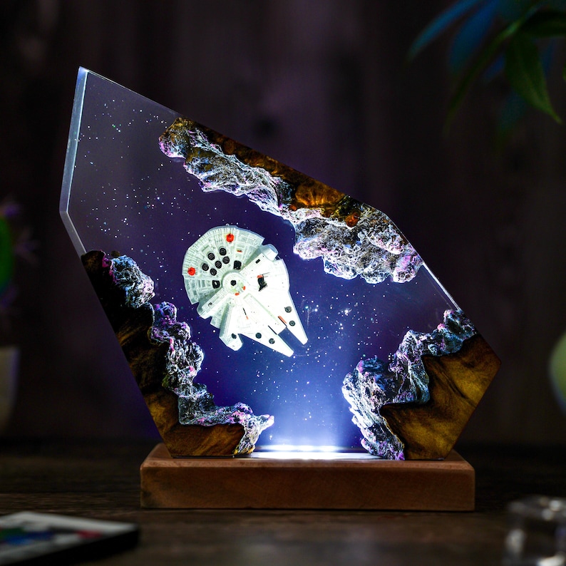 Lámpara de resina Space Galaxy: luz nocturna de madera y epoxi, lámpara nocturna de epoxi para naves espaciales, lámpara interestelar de resina, regalo de Halloween imagen 1