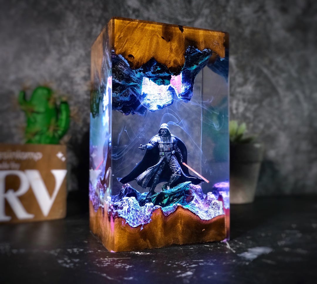 Dark Tyrant Diorama Lamp, Galaxy Wars, Resin Desk Decor, Home