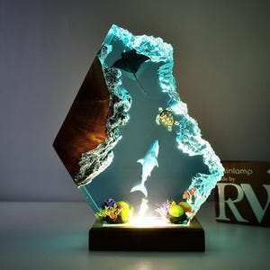Ocean creatures swim in the coral reef - Night light-Epoxy Resin Ocean Lamp - GreatWhite Shark- Jellyfish and Nemo, Turtle - Home decor