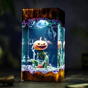 Halloween Jack-o&#39;-Lantern lamp, Pumpkin Lamp, Spooky Night Light, Handmade Halloween Decor, Night Light, Resin Lamp, Wood Lamp