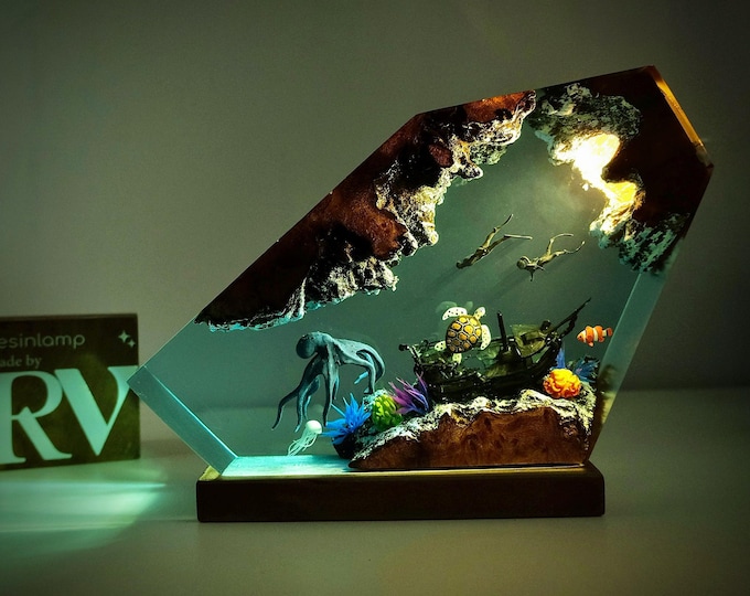 Handmade Resin Ocean Lamp, Octopus & Divers Diorama Night Light, custom night light, wood resin decor, gift for him, Christmas gift