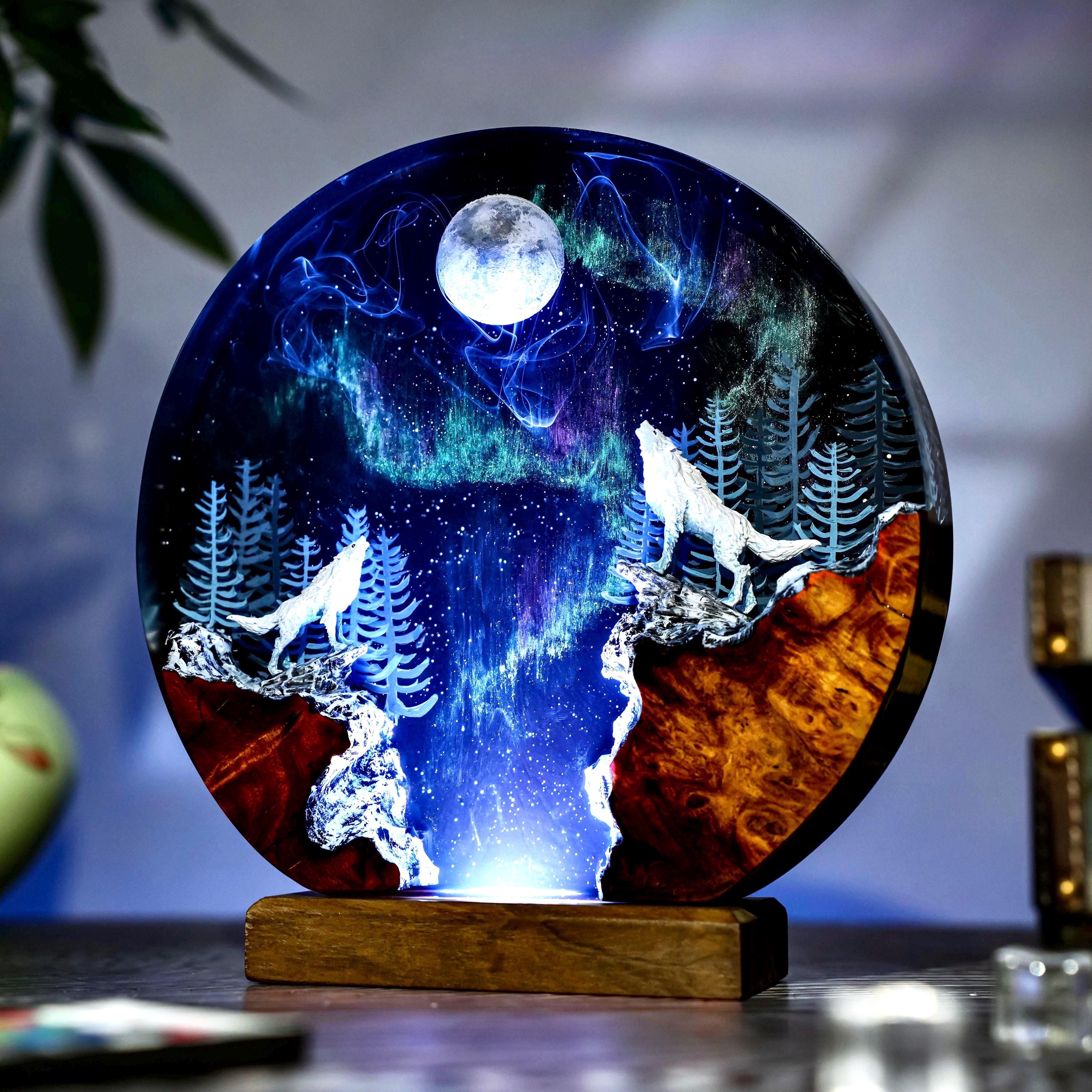 Handmade Aurora Wolf Moon Lamp, Howling Wolf Northern Lights