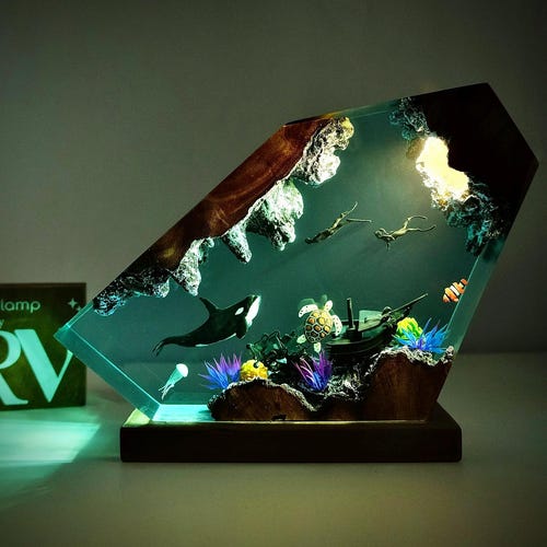 アート・デザイン・音楽 Ola Rindal / Night, Light Handmade Orca Whale Resin Lamp, Ocean Diorama Night Light, Resin