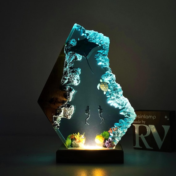 Epoxy Resin Ocean Lamp, Manta Ray & Diver Diorama Night Light
