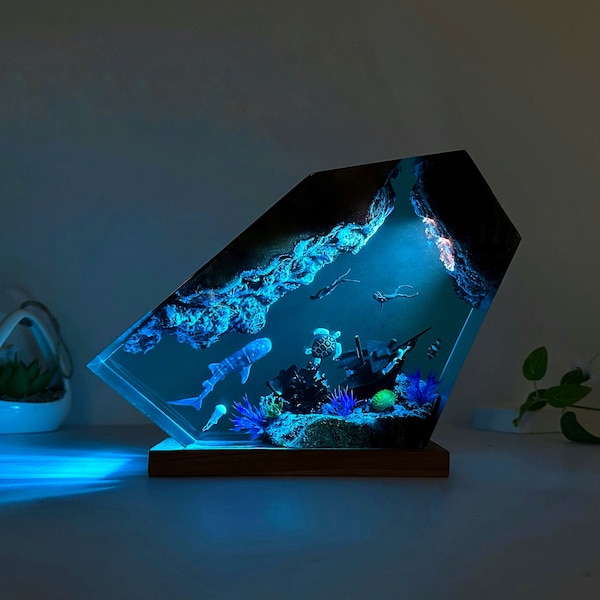 Epoxy Resin Ocean Lamp, Whale shark and Couple Diver Night light, Resin Wood lamp, Free Diving, Unique Summer Gift- Home decor