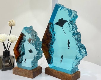 Epoxy Resin Ocean Lamp: Manta Rays, Divers, Sea Turtle Night Light