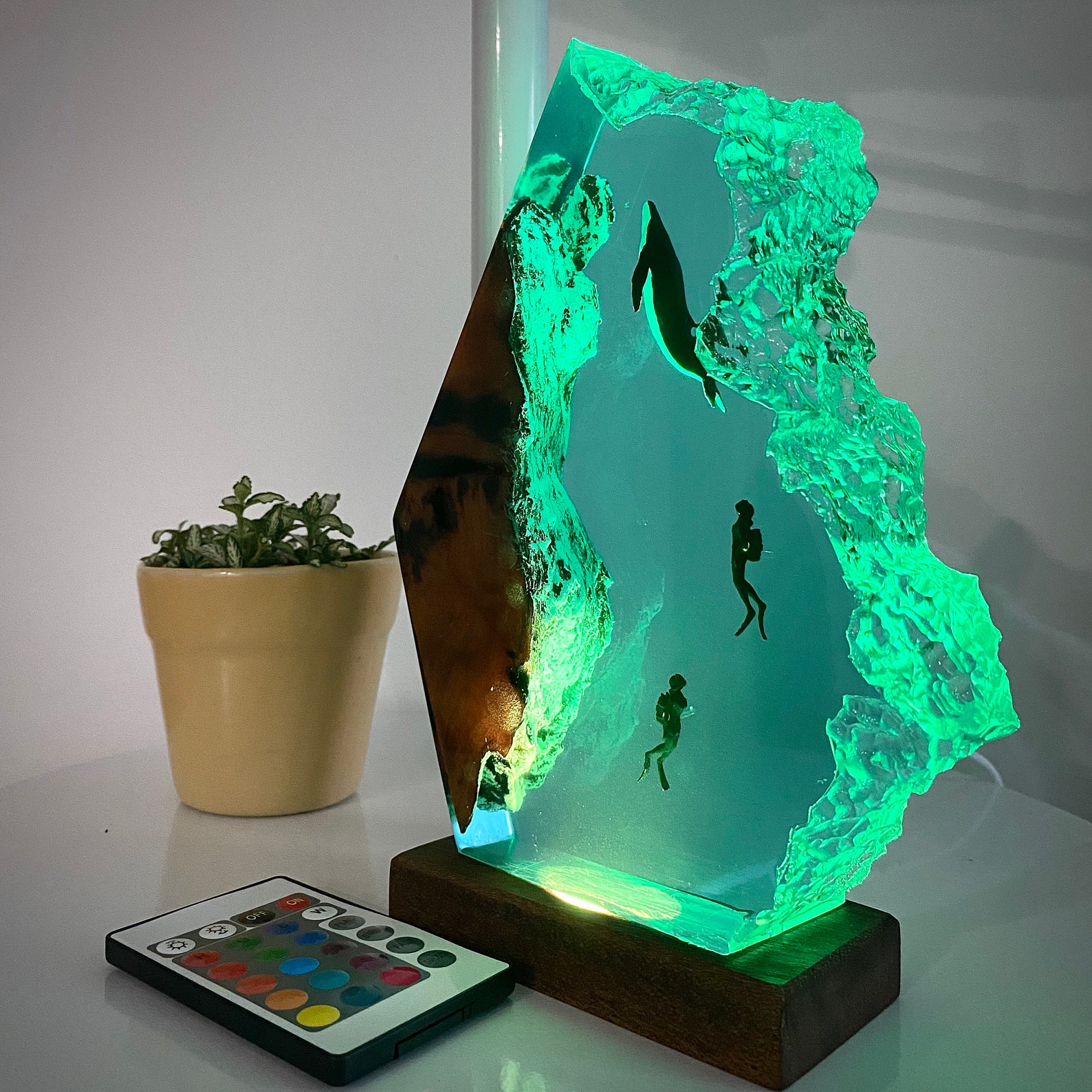 Epoxy Resin Ocean Lamp Humpback and Couple Diver Night Light - Etsy