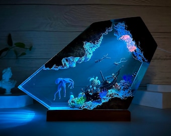 Lámpara oceánica de resina epoxi personalizada, pulpo gigante y luz nocturna de pareja de buceadores, lámpara de madera de resina, buceo libre, regalo de verano único, decoración del hogar