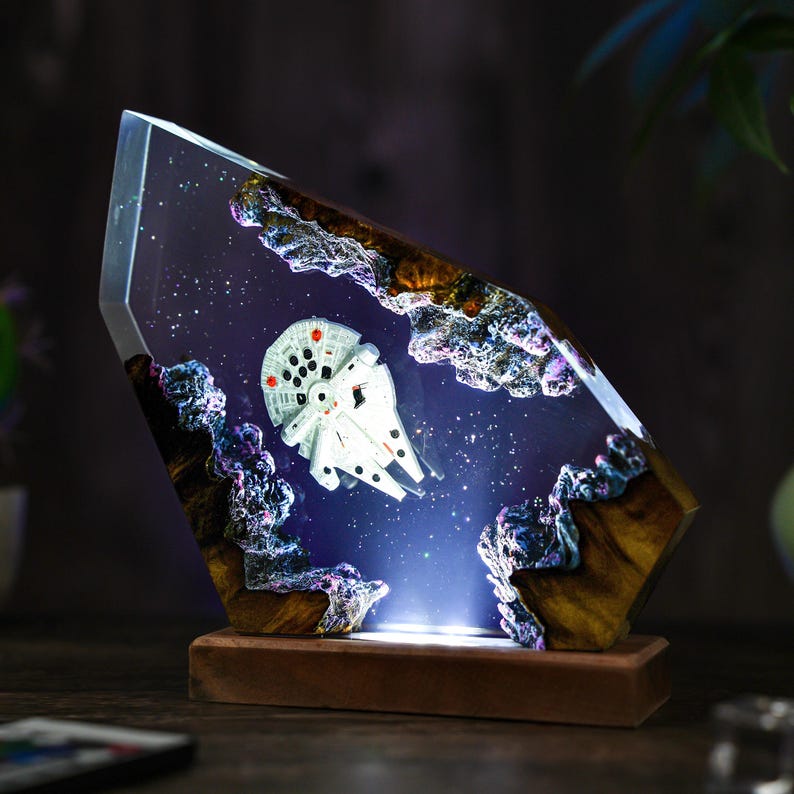Lámpara de resina Space Galaxy: luz nocturna de madera y epoxi, lámpara nocturna de epoxi para naves espaciales, lámpara interestelar de resina, regalo de Halloween imagen 4