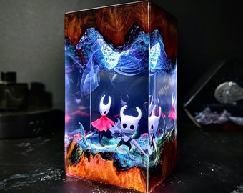 Hollow Kni.ght and Ho.rnet Night light, Resin Wood lamp, Gaming Decor, Game Figures, Gift for Gamer, Gift for him, Home decor, diorama