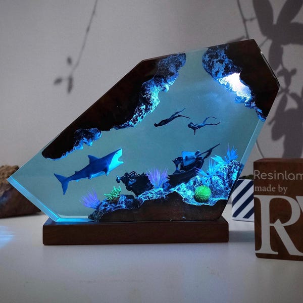 Diorama Great white shark & Couple Diver lamp, Valentines day gift, Kids gift, Free Diving, Unique Summer Gift, Home decor, Christmas Gift
