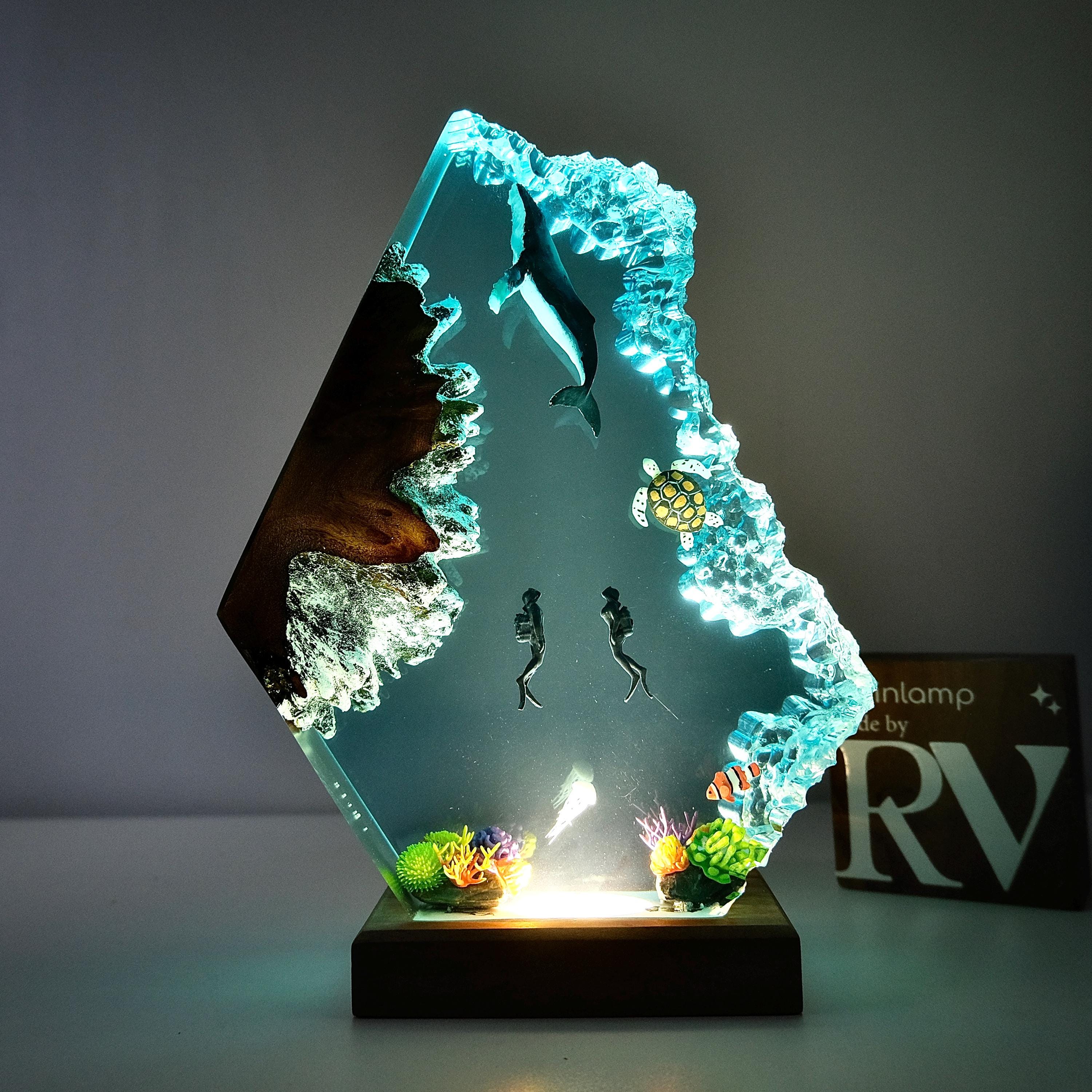 アート/エンタメ/ホビー ILLUMINANCE Epoxy Resin Ocean Lamp: Whale, Divers, and Sea Life Night Light - Etsy