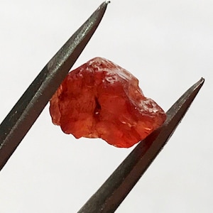 Natural Spinel Rough From Myanmar ( Burma ), Burma Spinel Raw, Spinel Crystal, Burmese Spinel Gemstone