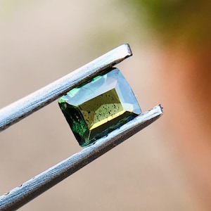 Teal Australian Sapphire Gemstone: Octagon Parti Color, 0.30 Ct