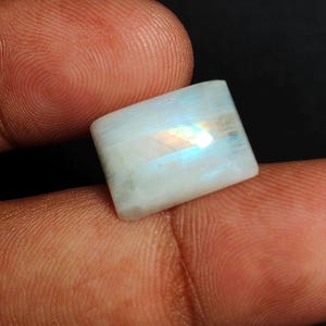 Beautiful Blue Flashy Rainbow Moonstone Cabochon Gemstone - Moonstone Loose Stone For Jewelry Making, Blue Fire Stone - 8.30 Cts- 14x11x6mm