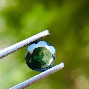 Round Natural Australian Sapphire Gemstone, Bi Color Sapphire Gemstone, Faceted Green Sapphire, Parti Sapphire Gems, 4.6x4.6x2mm , 0.45 ct