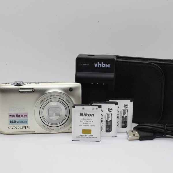 Nikon Coolpix S3100 in Silver: Capture Your Memories with Elegance and Efficiency Compact Digicam Travel Pack Starter Kit Vintage Retro