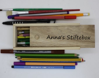 Holzbox Kiste Stifte Pinsel Künstler Holz personalisiert mit Gravur Name Geschenk Vatertag Muttertag Geburtstag Partner Freund Freundin