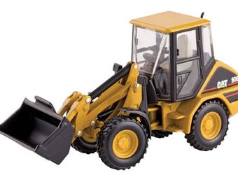 Norscot 1:50 Caterpillar D8R Series II Track-type Tractor Die Cast