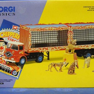 Corgi Chipperfields 11201 - ERF KV artic with cages, lions, tiger