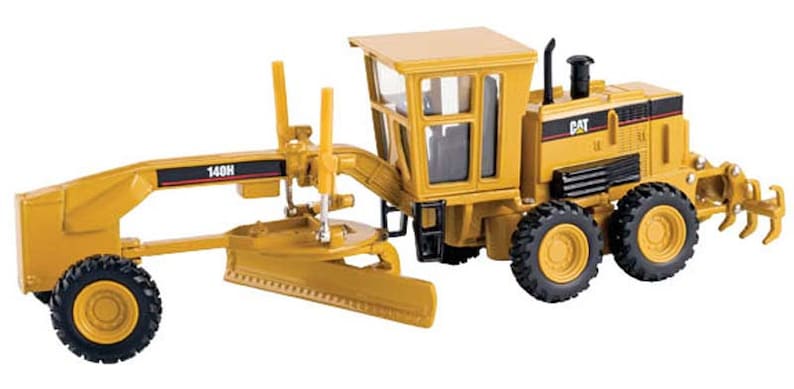 Puede incluir: Una motoniveladora Caterpillar 140H amarilla con una cuchilla grande y una cabina con una ventana. La motoniveladora es un tipo de equipo de construcci&oacute;n utilizado para nivelar y nivelar.