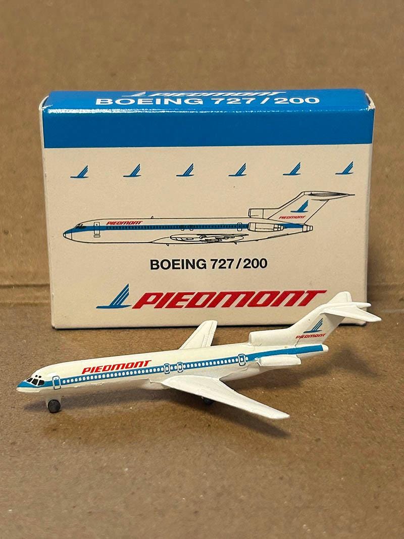 Boeing 727 Toy Plane - Etsy