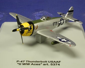 CDC Armour P-47 Thunderbolt US Air Force WW2 1:100 Scale Diecast
